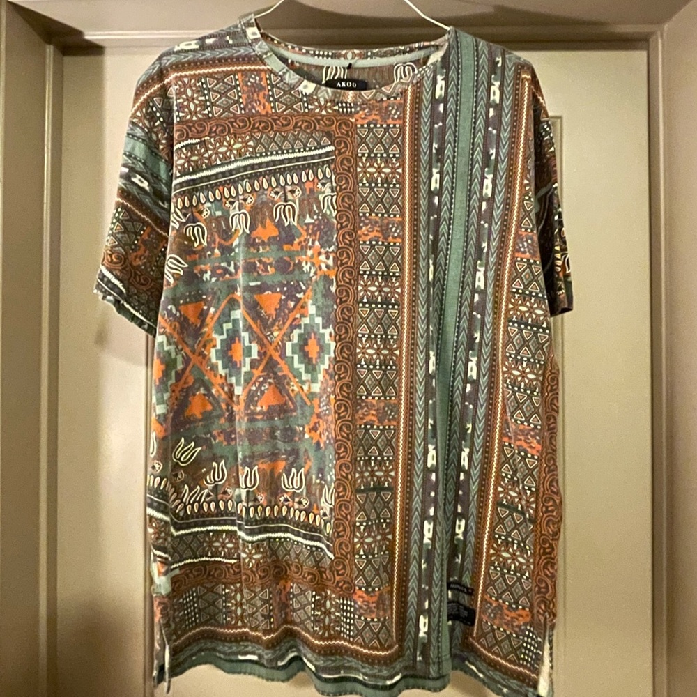 Akoo Short Sleeve Shirt With Awesome Designs